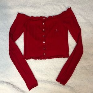 Red lettuce hem cropped shirt